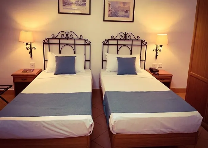 Kennedy Nova 4* Gzira