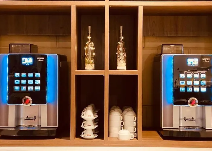 Kennedy Nova מלון 4*