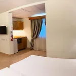 肯尼迪诺瓦酒店 4*