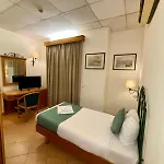 肯尼迪诺瓦酒店 酒店 Gzira