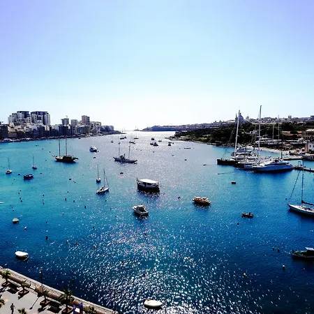 Kennedy Nova Отель Gzira