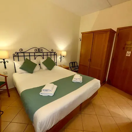 ケネディ ノヴァ 4*