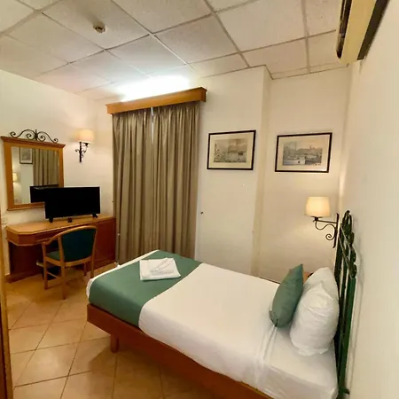 ケネディ ノヴァ ホテル グジラ