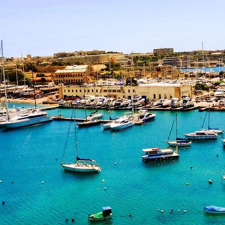 ケネディ ノヴァ 4*