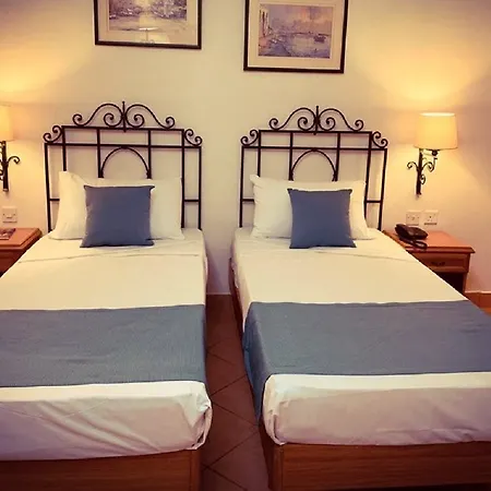 Kennedy Nova 4* Gzira