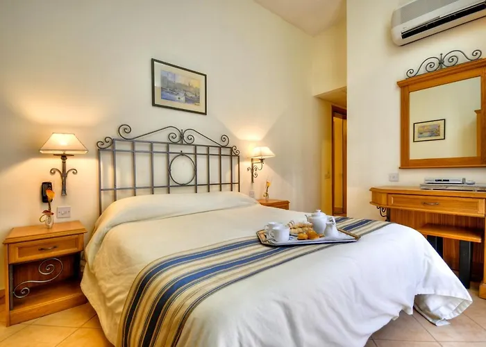 Kennedy Nova 4* Gzira