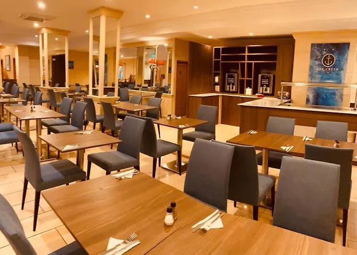 Kennedy Nova Hotel 4*